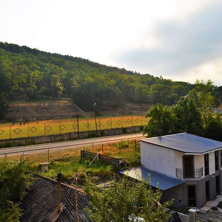 Kmg Hotel Khashuri Bagian luar foto
