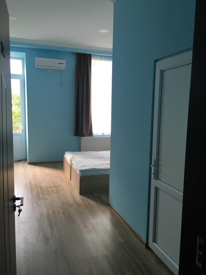 Kmg Hotel Khashuri Bagian luar foto